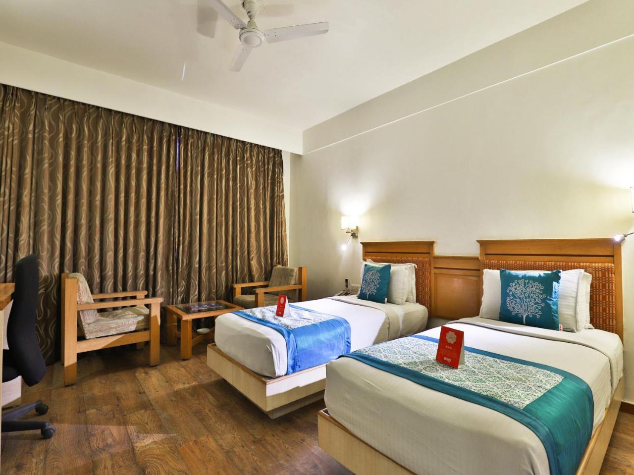 Oyo 1123 Hotel Rock Regency Ahmedabad Exteriör bild