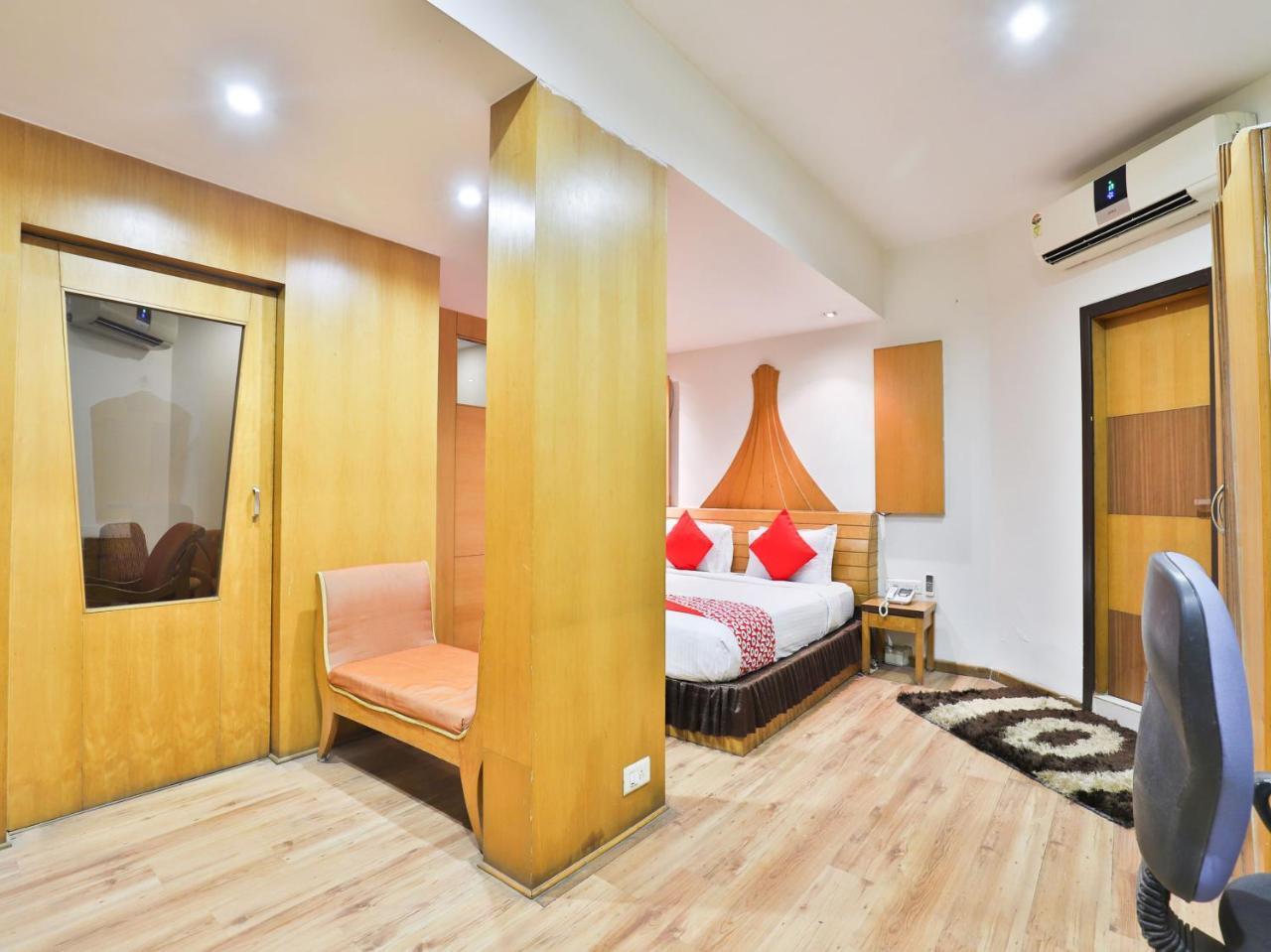 Oyo 1123 Hotel Rock Regency Ahmedabad Exteriör bild